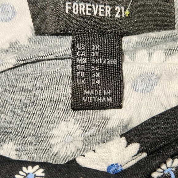 NWT Forever21 Black with Floral print wrap dress - Picture 5 of 7